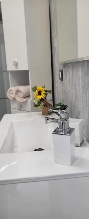 Holithªy Molª Bed & Breakfast โมลา ดิ บารี ภายนอก รูปภาพ